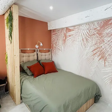 Appartement Le Charvet, Cosy En Plein Coeur De Hyères