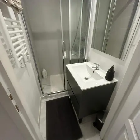 Appartement Le Charvet Climatisé - Centre Historique - Arrivée Autonome Hyères